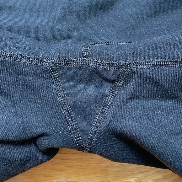 Lululemon Wunder Under Shorts - Picture 7 of 7
